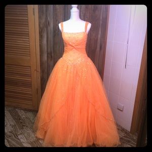 Orange prom dress size 9/10
